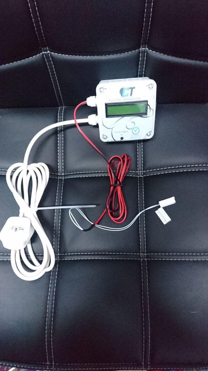 ACDIMA freezer alarm device installed in its operating environment